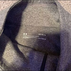 Women’s under armor sweatshirt